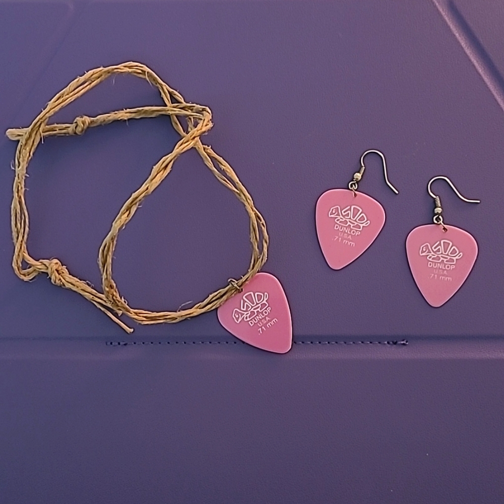 DUNLOP pink guitar pick earrings and guitar pick choker on jute twine Y2K